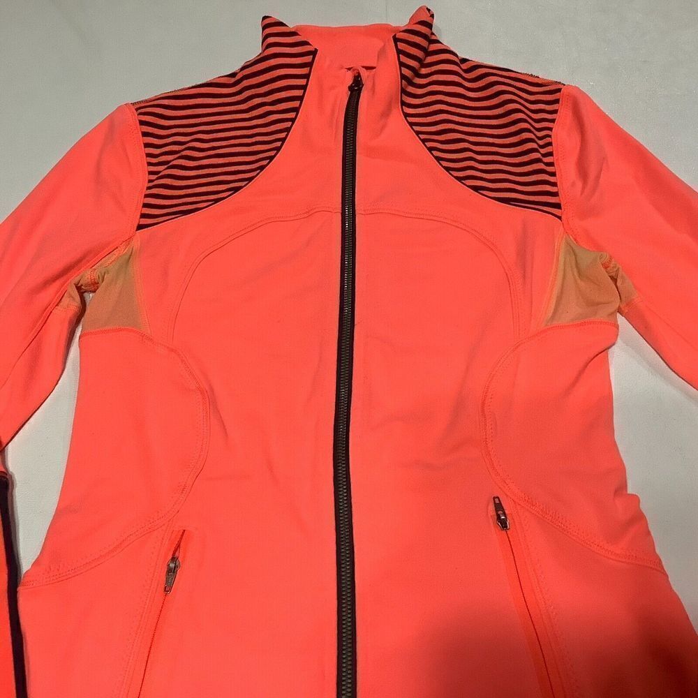 Women's Lululemon Forme Neon Full Zip Stripe Jacket Size 6 Orange Coral - Picture 2 of 9